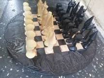 Load image into Gallery viewer, Makonde Chess Set Round Board